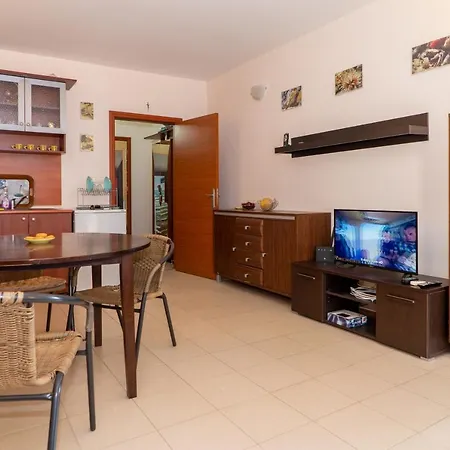 Esperanto 7 Apartman *